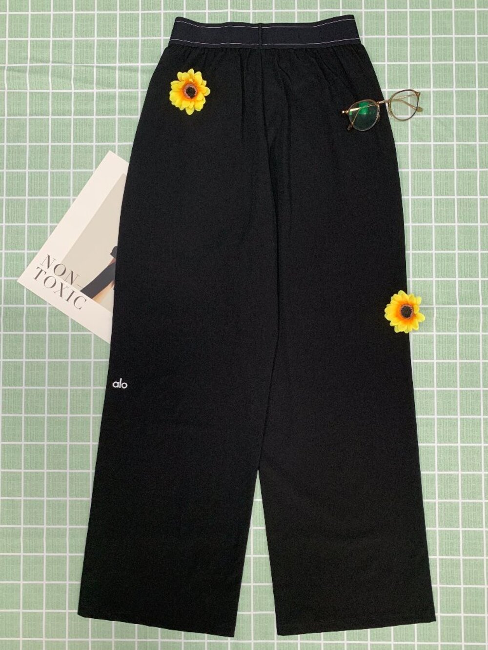 NWT Alo Yoga Women's Black Trouser Authentic⛅XXS-XS(Regular)🚴🏻‍♀️ - Picture 4 of 9